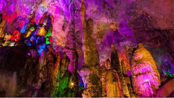 景觀亮化工程設(shè)計(jì)要符合什么準(zhǔn)則？