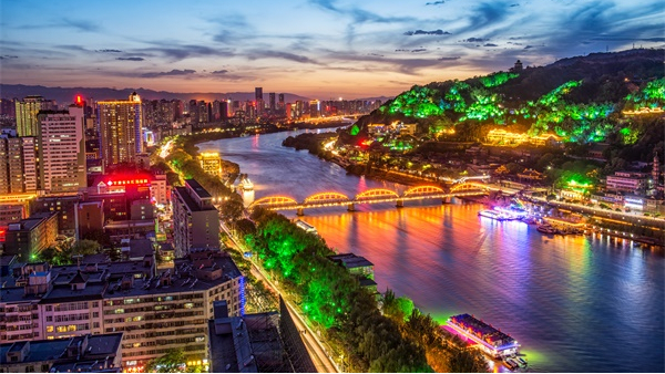 led亮化工程的優(yōu)點(diǎn)都有哪些？