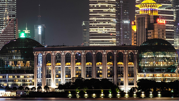 這樣的樓體照明設(shè)計才能讓眾人接受